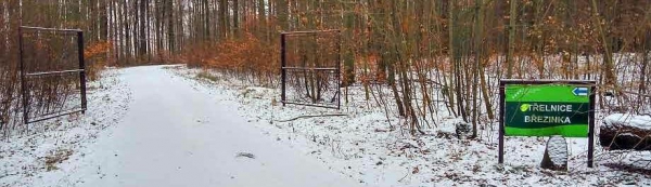 Račte bránou vstoupit v les!